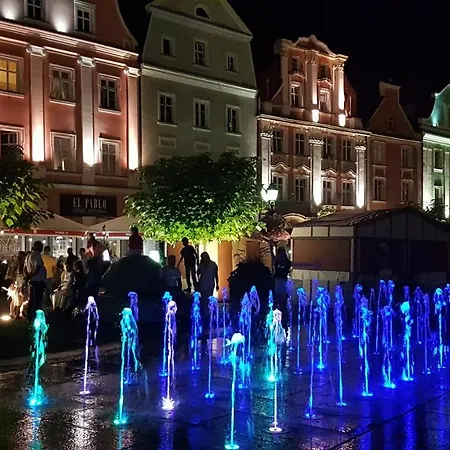 Apartment Przy Starowce - Stella - 2 Osobne Sypialnie, 2 Separate Bedrooms In Old Town - Main Square, Amazing View, Location! Boleslawiec (Lower Silesia)