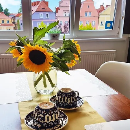 Przy Starowce - Stella - 2 Osobne Sypialnie, 2 Separate Bedrooms In Old Town - Main Square, Amazing View, Location! Boleslawiec (Lower Silesia)