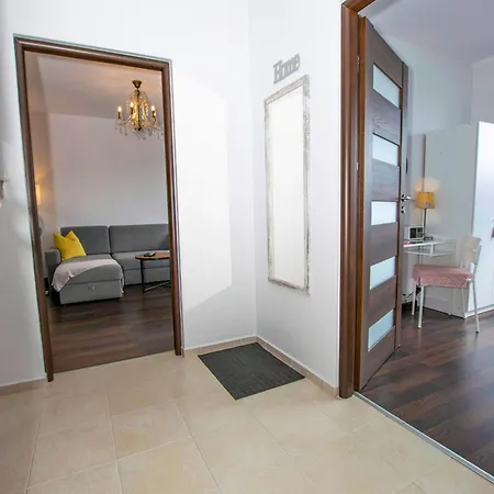 아파트 Przy Starowce - Stella - 2 Osobne Sypialnie, 2 Separate Bedrooms In Old Town - Main Square, Amazing View, Location! *